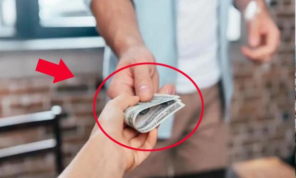 cho con tiền tiêu vặt, phản ứng khi con xin tiền, dạy con, tiền tiêu vặt, cho con tiền