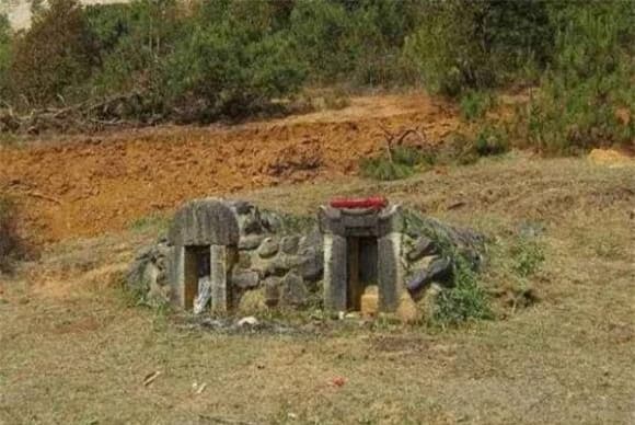 Phong thủy lăng mộ, dấu hiệu phong thủy trên lăng mộ tổ tiên, thời điểm tảo mộ tổ tiên