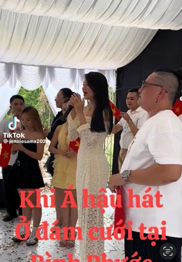 á hậu minh kiên, sao việt 