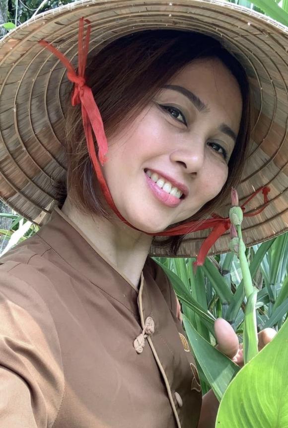Hoa hậu Thuỳ Tiên, sao Việt, mẹ Hoa hậu Thuỳ Tiên