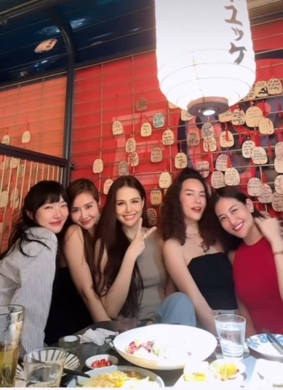 phanh lee, thùy anh, huyền lizzie, sao việt 