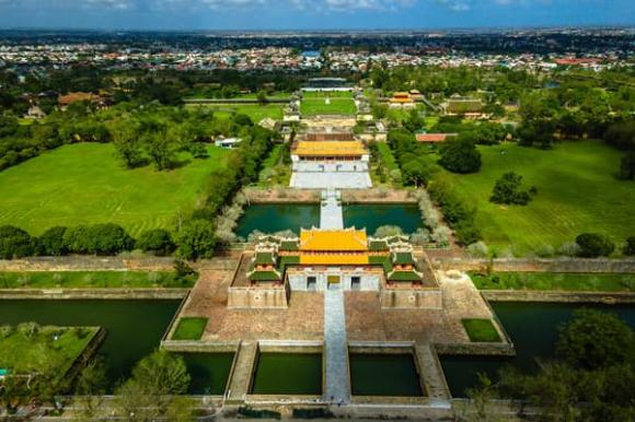 du lịch Huế, đất Thần Kinh, tại sao gọi Huế là đất thần kinh, kiến thức 