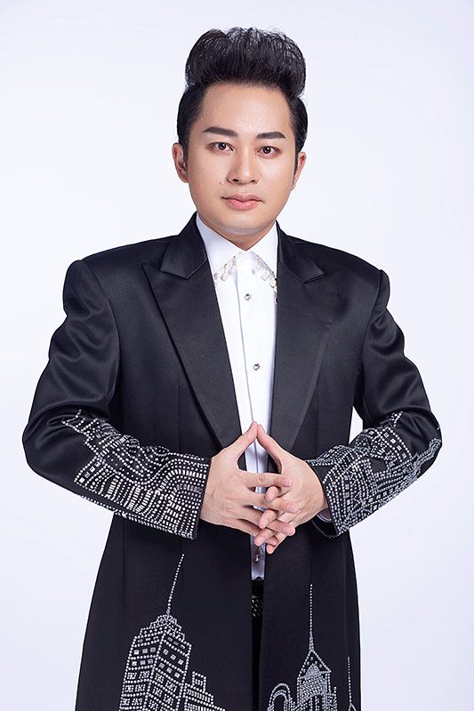 thao-van-tuan-hung-cung-cac-nghe-si-bang-hoang-bay-to-noi-long-truoc-vu-chay-khien-14-nguoi-thiet-mang-o-trung-kinh-2-ngoisaovn-w533-h800 0 MC Thảo Vân, ca sĩ Tuấn Hưng, sao Việt