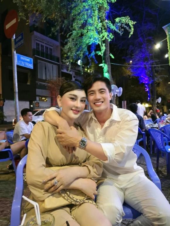 ca sĩ Lâm Khánh Chi, sao Việt