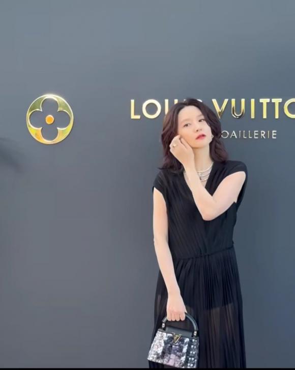 lee young ae, váy xuyên thấu, sao hàn 