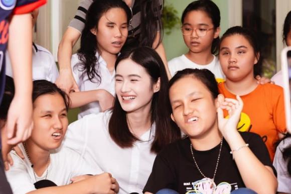 hoa hậu Ý Nhi,sao Việt