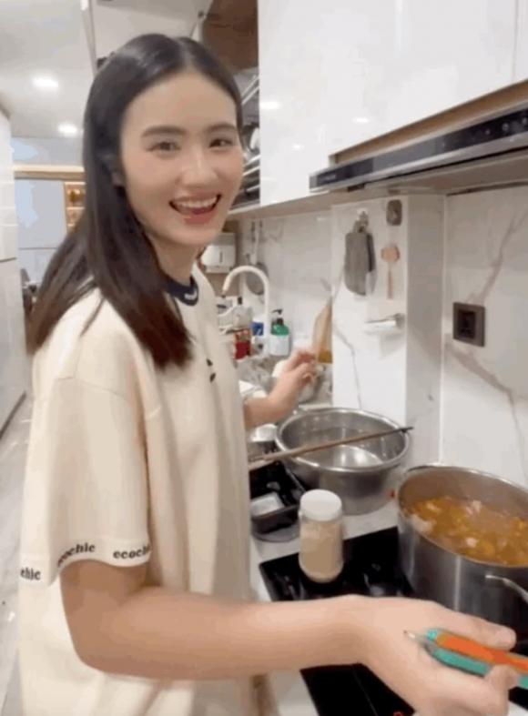 hoa hậu Ý Nhi, sao Việt