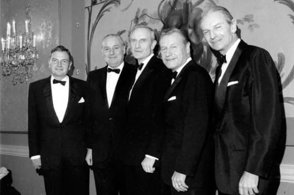 gia tộc tỷ phú đầu tiên trên thế giới,  Rockefeller,  tỷ phú đầu tiên của nước Mỹ 