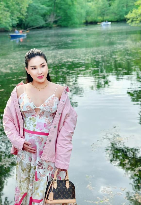 quỳnh thư, sao việt