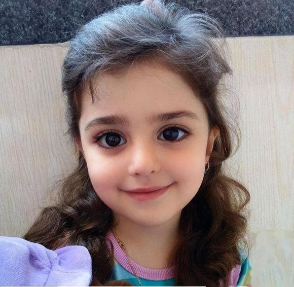 Bé gái Iran 8 tuổi, cô bé xinh đẹp nhất thế giới, Mahdis Mohammadi 