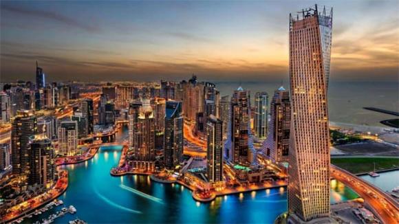 Dubai, giới siêu giàu, Đại gia, Người giàu tiêu tiền