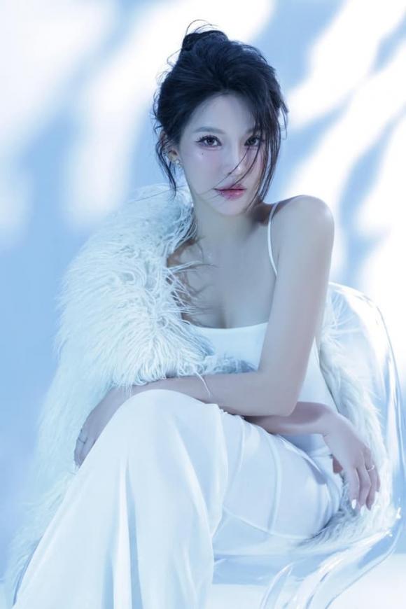 hotgirl Xoài Non, hot streamer Xemesis, sao Việt