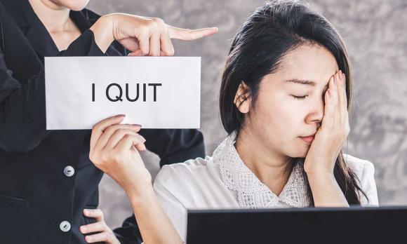 công sở, môi trường công sở, cách xin nghỉ ốm 