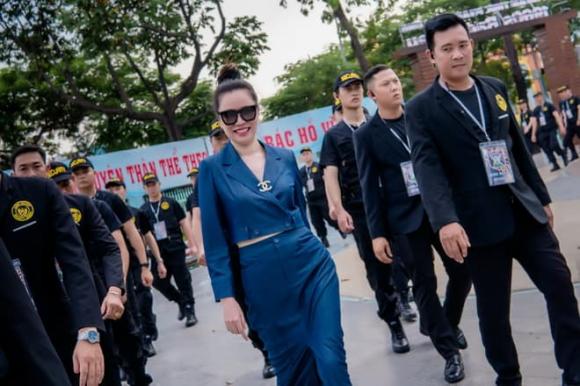 Hoa hậu Bùi Thị Hà, sao việt