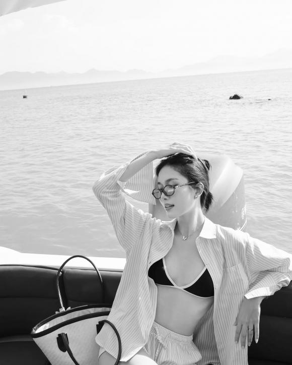 á hậu phương anh, sao việt
