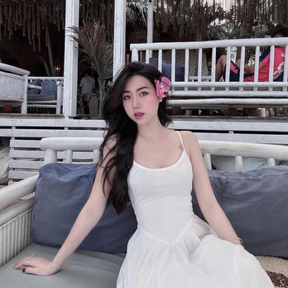 Cầu thủ văn toàn, em gái văn toàn, cầu thủ việt