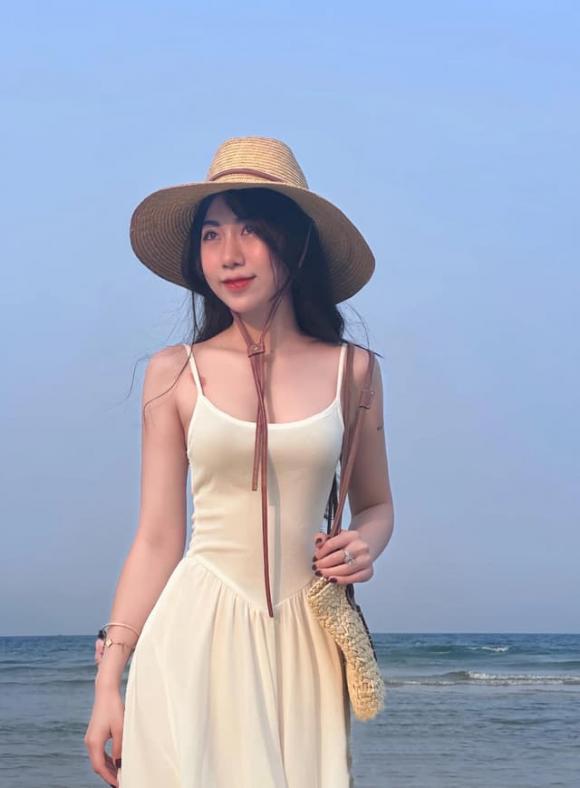 Cầu thủ văn toàn, em gái văn toàn, cầu thủ việt