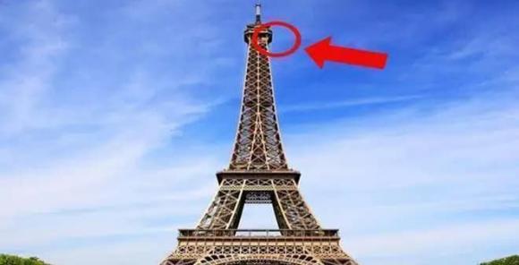 Tháp Eiffel 