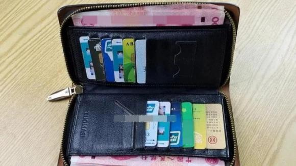 ra ngoài, tránh quên đồ khi ra ngoài