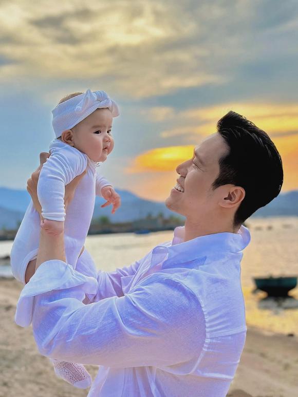 s.t sơn thạch, sao việt, hồ ngọc hà, hòa minzy 