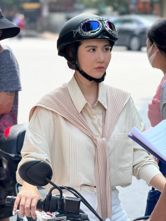 Hồng Diễm, Huyền Lizzie, sao Việt