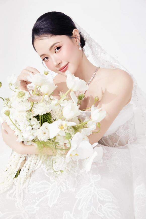 diễn viên Midu, hotgirl Midu, sao Việt