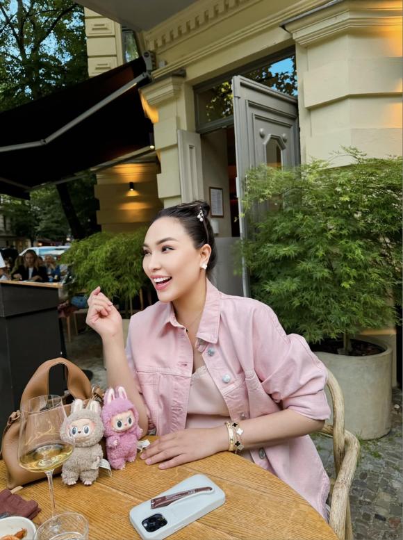 quỳnh thư, sao việt