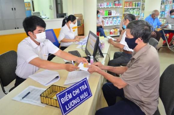 Lương hưu, cải cách tiền lương, đối tượng tạm dừng nhận lương hưu