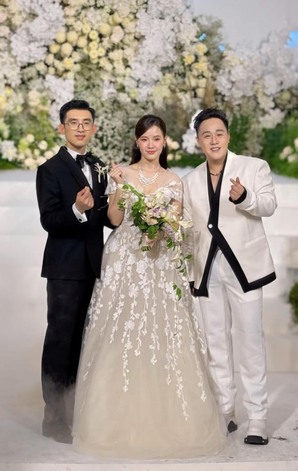 diễn viên Midu, hotgirl Midu, sao Việt