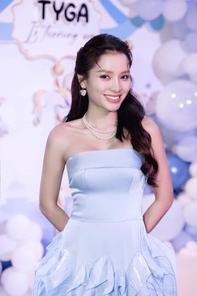 phương trinh jolie, sao việt 