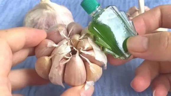 Trộn dầu gió với vitamin B1, mẹo vặt, đuổi muỗi