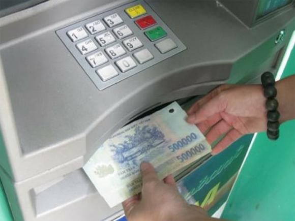 ATM, rút tiền từ thẻ ATM, ngân hàng