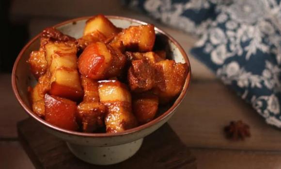 Thịt lợn kho, thịt lợn kho cùng lá mít, cách làm thịt lợn kho