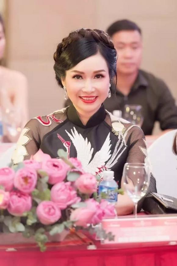 hoa hậu Bùi Bích Phương, sao Việt