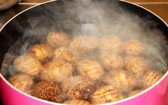  khoai sọ, mẹo gọt khoai sọ không bị ngứa, cách khắc phục khi bị ngứa tay