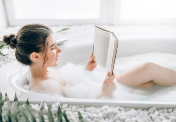 tắm gội vào mùa hè, tắm gội ảnh hưởng sức khoẻ, cần lưu ý khi tắm gội