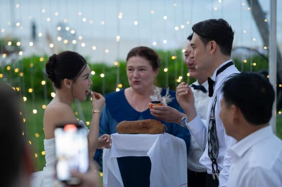 Đặng Văn Lâm, Yến Xuân, ảnh cưới, thủ môn đặng văn lâm