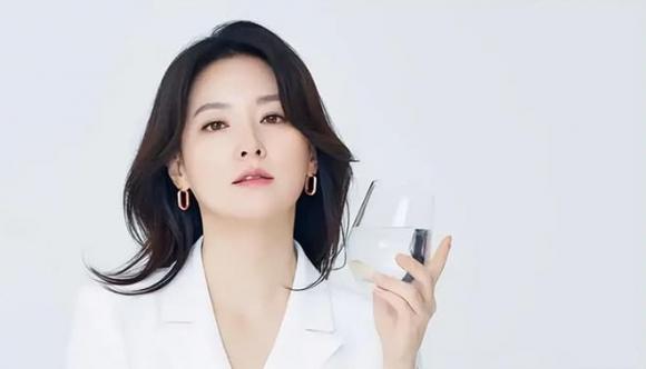 Lee Young Ae, sao Hàn Quốc, nữ thần quyến rũ, vẻ đẹp tự nhiên