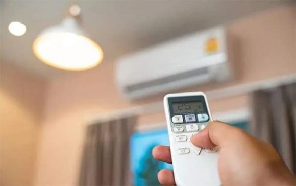 điều hòa, mở cửa sổ