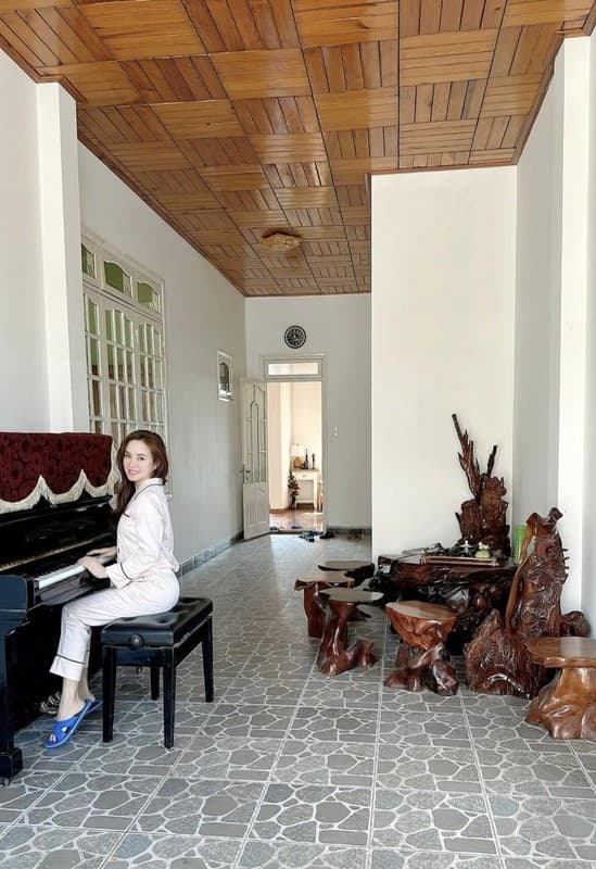 Ca sĩ vy oanh, biệt thự của vy oanh, sao việt