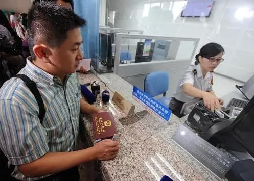 lưu ý khi rút tiền ngân hàng, rút tiền, rút số tiền lớn tại ngân hàng