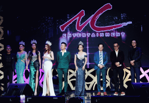 Hoa hậu người Việt, Hoa hậu Quý bà Hoàn cầu Đức Xuân,  Đức Xuân Phạm