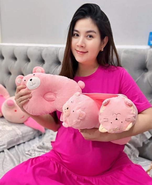 diễn viên Kha Ly, sai Việt