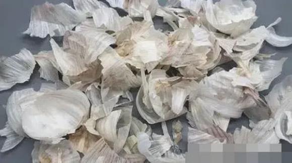 vỏ tỏi, củ tỏi, mẹo vặt gia đình