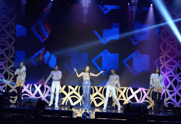 Hoa hậu Phụ nữ người Việt Quốc tế, Lynn Nguyễn, Sao việt