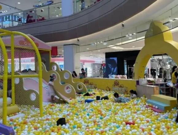 Nuôi con vào mùa hè, 4 địa điểm độc hại, khu vui chơi cần tránh