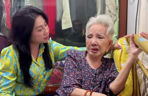 nghệ sĩ Hồng Nga, sao Việt