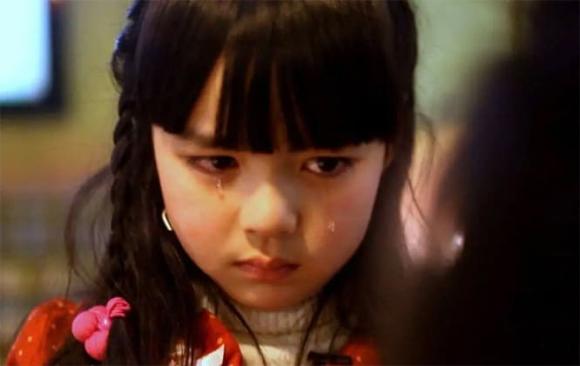 trẻ em, nghĩa địa, chùa, đám ma