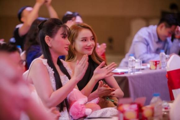 diễn viên Nhã Phương, danh hài Trường Giang, sao Việt
