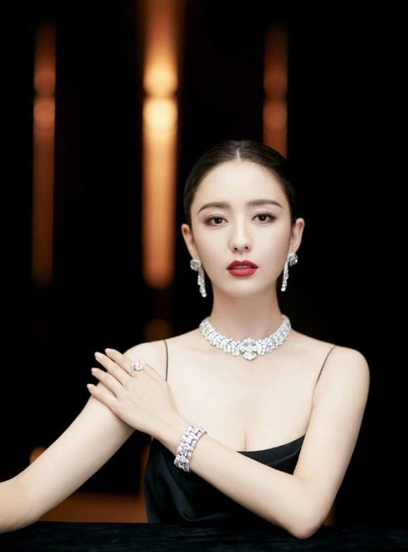 Địch Lệ Nhiệt Ba, Triệu Lệ Dĩnh, Dương Mịch, Lưu Diệc Phi